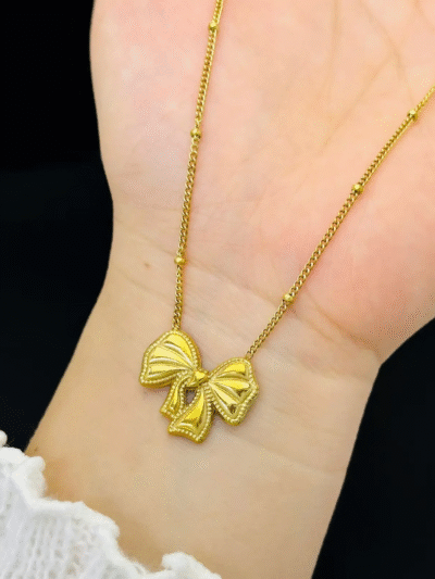 Butterfly bow Necklace gold