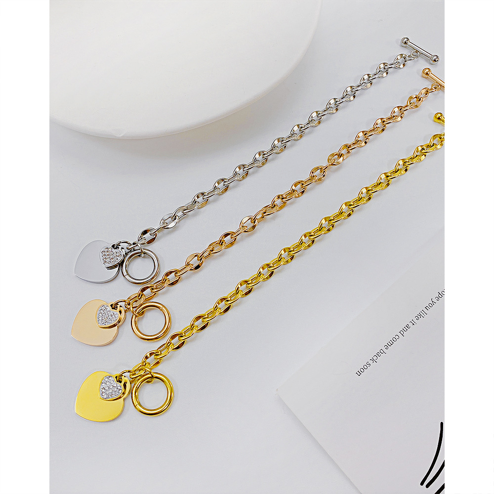 Bold heart bracelets available in Gold/RoseGold/Silver - Image 2